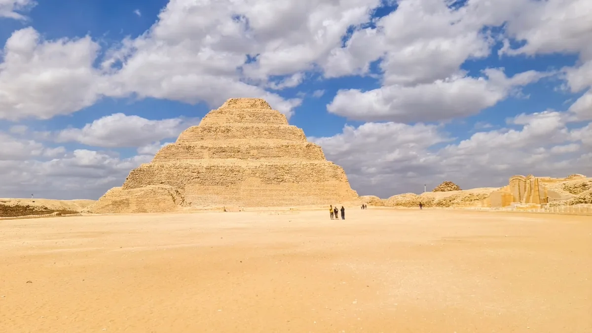 Explore Saqqara – The Ancient Step Pyramid and Archaeological Wonders